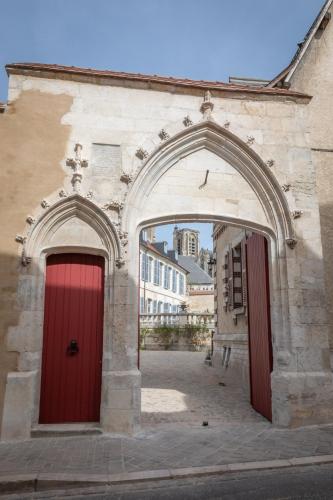 L'Hotel de Panette, Un exceptionnel château en ville - Chambres et suites historiques, parking - Petit Déjeuner offert