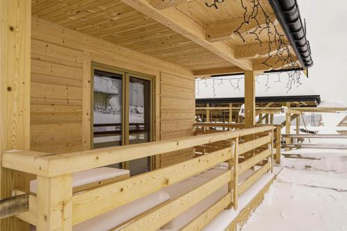 Balkons/terase, Domek na Zrąbku Pod Gubałówką (Domek na Zrabku Pod Gubalowka) in Nowe Bystre