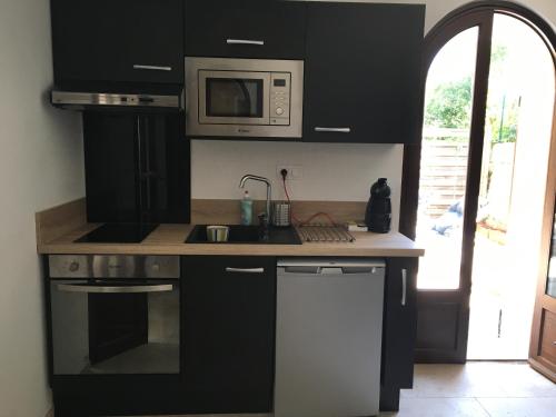 Konyha, independent house of 30m2 near creeks in La Ciotat