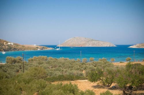 LEROS VILLA BLEFOUTI