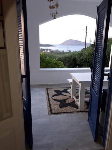 LEROS VILLA BLEFOUTI