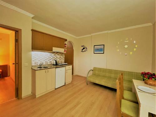 Select Apart Hotel - image 3