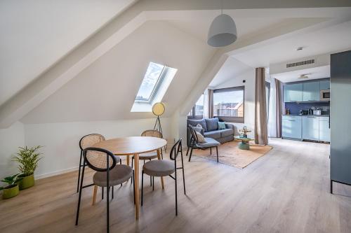 One-bedroom Suite with balcony