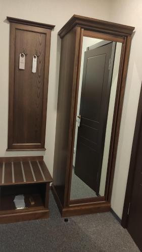 2 twin beds, 1 sofa bed