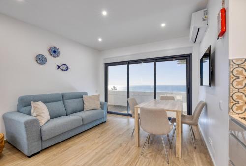 Torralta OceanFront Luxury Apartment