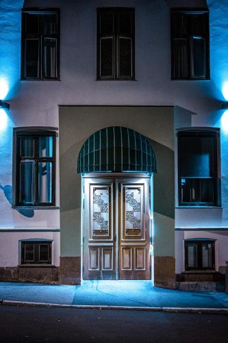 Įėjimas, Hotel Filip in Frogneris