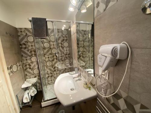 Corso 211 Beds & Suites 5