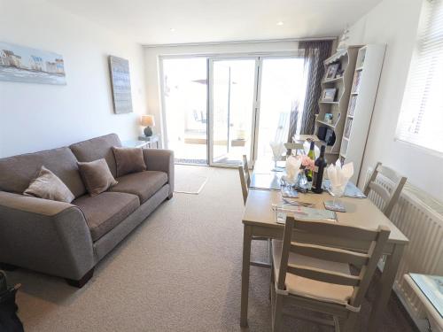 Daisy Cottage - image 2