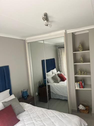 Rosa on St James Rosa on St James