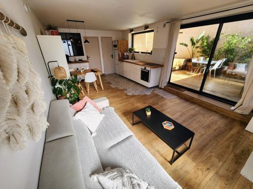 Cocon Nature Montpellier - Jacuzzi & Sauna - 300m du Tramway near La Maison Waucheul