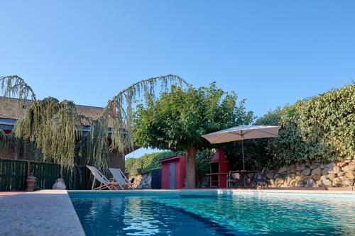 Плувен басейн, El Cedre Blau Vivienda con piscina en Granollers in Гранолерс