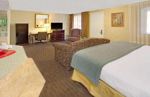 Days Inn by Wyndham Silver Spring