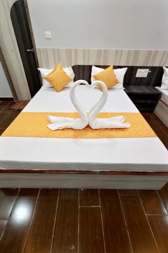 Luxury Quadruple Room room in HOTEL ROYAL SUITES +