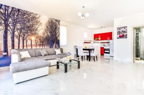 Four Seasons Apartments in Kotor
