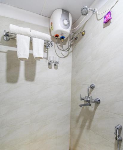 Salle de bain, La Hometel Hotel - HITECH City Hyderabad in Hyderabad