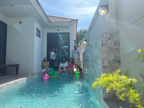 Paul Pool Villa Pattaya
