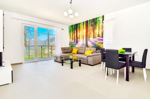 Four seasons - image 12