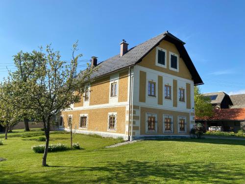 Temelhof - Landhaus mit Sauna und Kamin