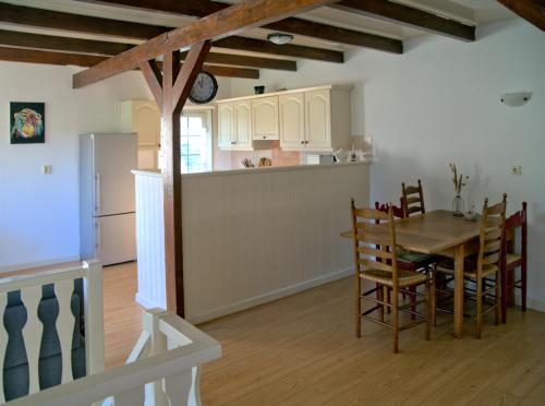  Sfeervolle bovenwoning uit 1916 met 2 slaapkamers in Hooghalen