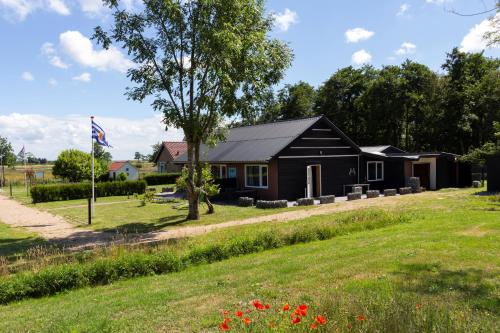Exterior view of Little Creek - Lodges in het natuurgebied