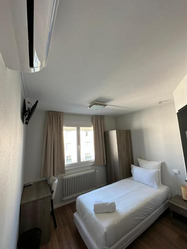 1 twin bed