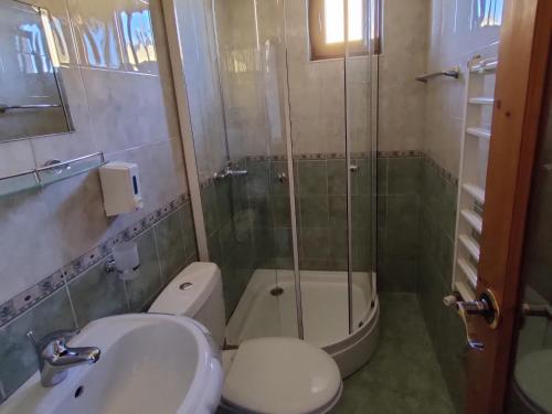 Twin Room with Balcony image 1