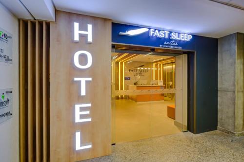Είσοδος, Fast Sleep Suites by Slaviero Hoteis - Hotel dentro do Aeroporto de Guarulhos - Terminal 2 - desemba in Αεροπόρτο