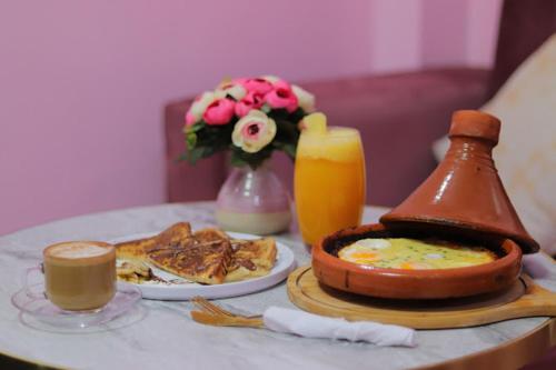 ผับ/เลาจน์, Andalucia Hotel near สนามบินนานาชาตินวกชอต-อูมตุนซี