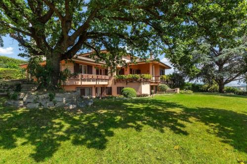  Splendida VILLA alle porte di Roma in Riano