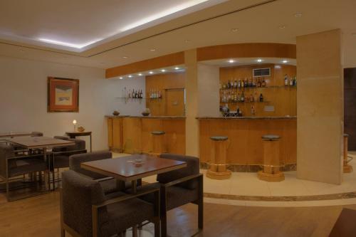 SANA Reno Hotel - image 8