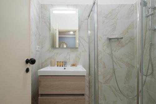 Studio Apartment image 10