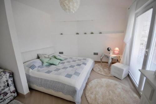 Holiday Home T - image 10