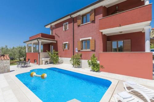 3 bedrooms, 4 beds