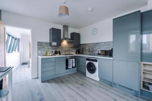 The Ecclesian - Upscale Apartments near Trafford Centre & Eccles Train Station