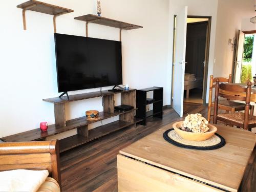 Appartement avec jardinet, WIFI à 200m de la plage de Trestraou à PERROS-GUIREC - Réf 850