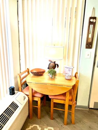 Sandy Feet Retreat - At Symphony Beach Club in Ormond Beach, USA