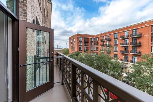 Erkély/terasz, Cambria Hotel Savannah Downtown Historic District near Roundhouse Vasúti Múzeum