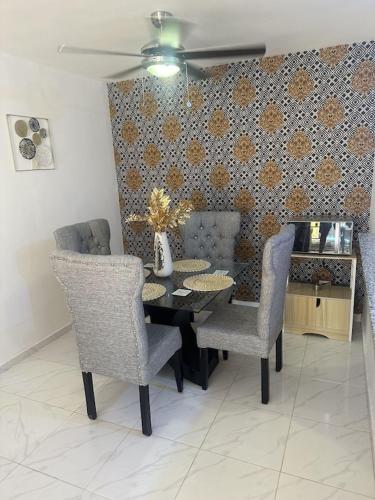 Faciliteter, Cozy Stylish Apartment, perfect location! in Villa Hermosa