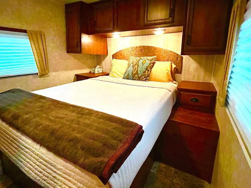 2 bedrooms, 4 beds