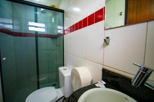 Hotel Piramide Rodoviaria - 샤워실