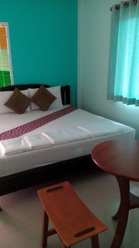 Guestroom, Sangtong Beach Resort near Laemsing Beach