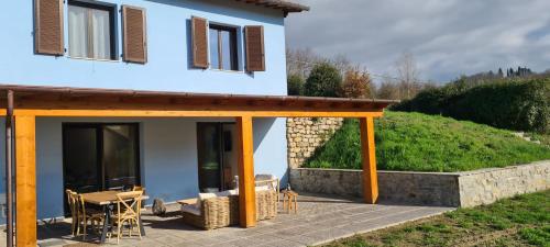 Villa Azzurra immersa nel Verde tra Firenze, Arezzo e Siena