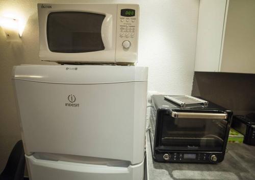 L'ile d'Olive, appartement entier 2 a 4 personnes terrasse 25 m2 Besancon, proche CV, Micropolis et  in 馬扎格朗