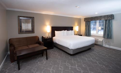 . Golden Apple Inn