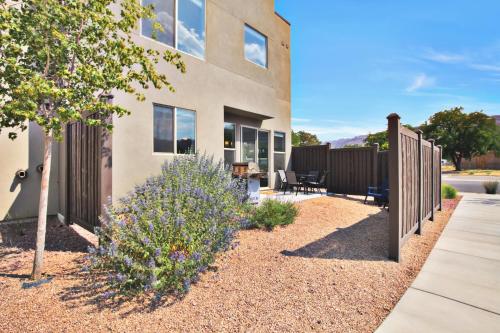 Poolside End Unit Home No Bunkbeds Free Bikes 96 Hour Cancellation - Entrada 417 - image 13