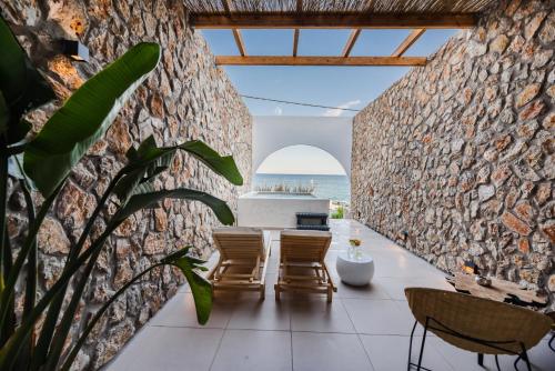 Delfini Beach Hotel & Suites Delfini Beach Hotel & Suites