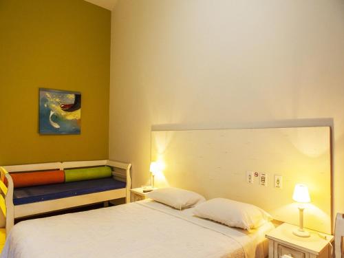 Deluxe Double or Twin Room image 3