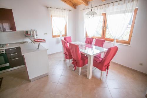 Five-Bedroom Holiday Home image 6