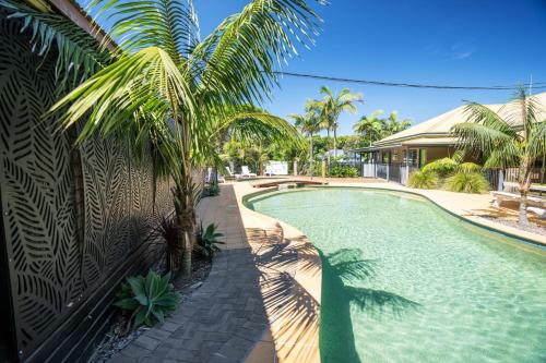 Swimming pool, Tiona Holiday Park in Taree