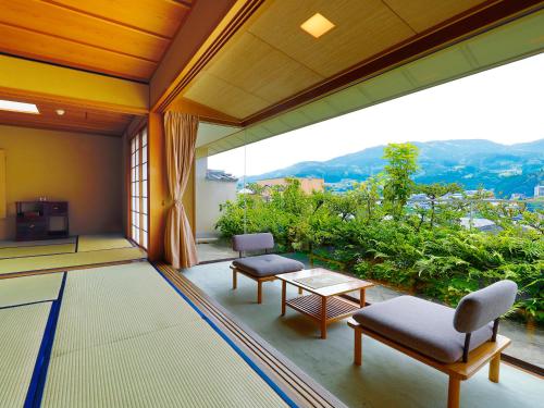 Japanese-Style Quadruple Room